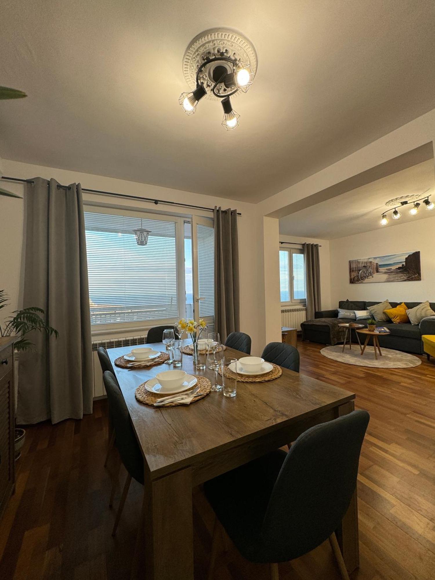 Kakavanen'S Sea View Apartment Балчик Екстериор снимка