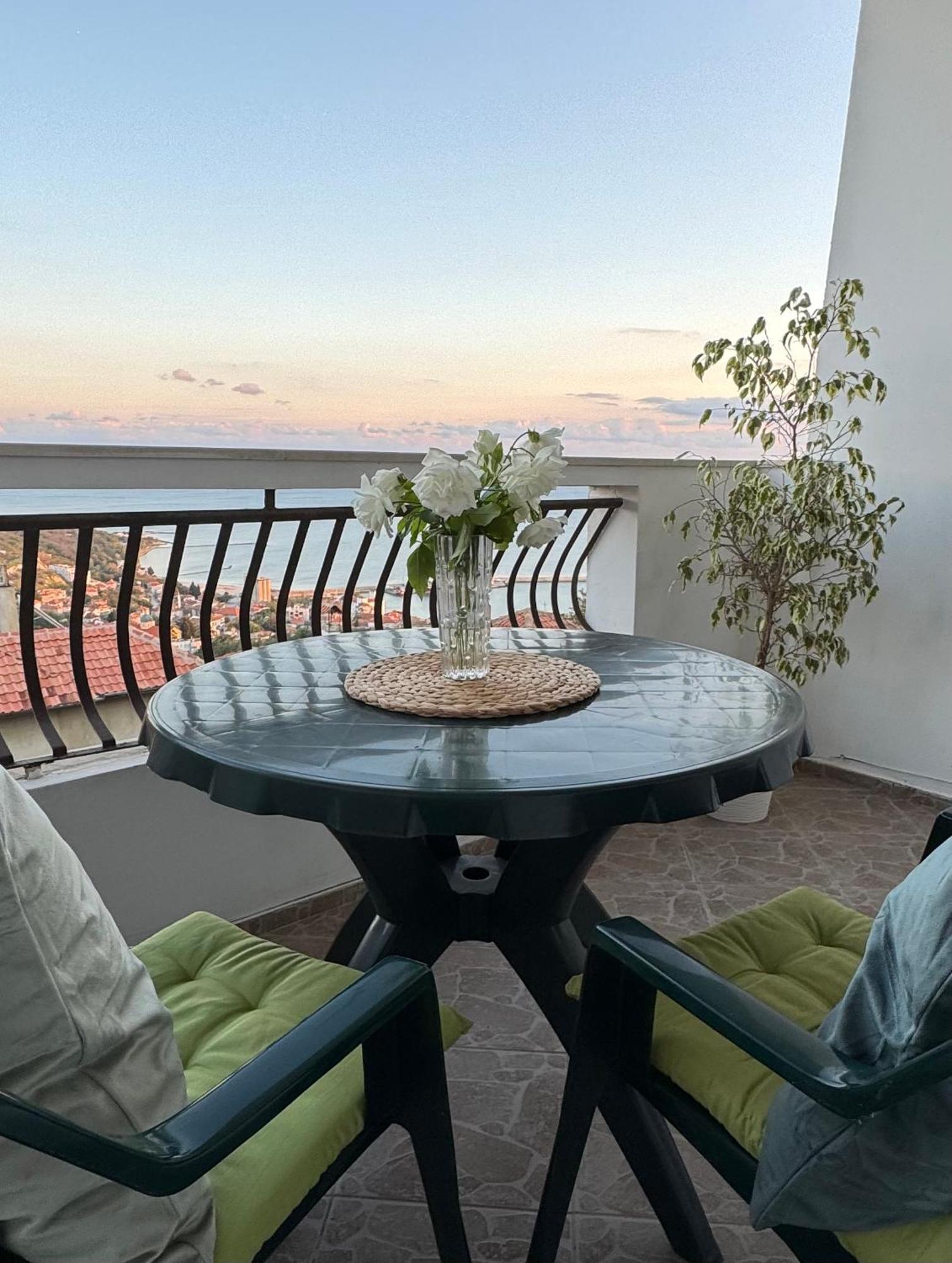 Kakavanen'S Sea View Apartment Балчик Екстериор снимка